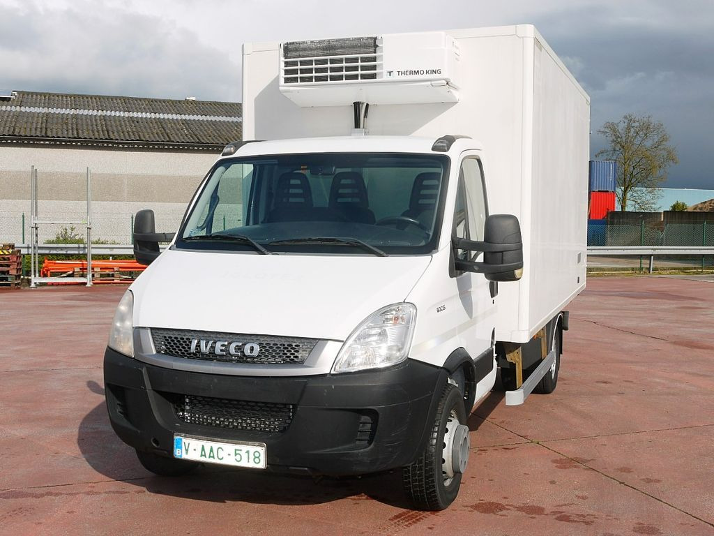  Iveco 60C15 65 70 DAILY KUHLKOFFER THERMOKING V500 A/C  - شاحنة توصيل مبردة: صورة 5
