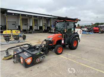 Traktor Kubota ST401 + Sopvals, Plog & sandspridare - جرار خدمات بلدية: صورة 1