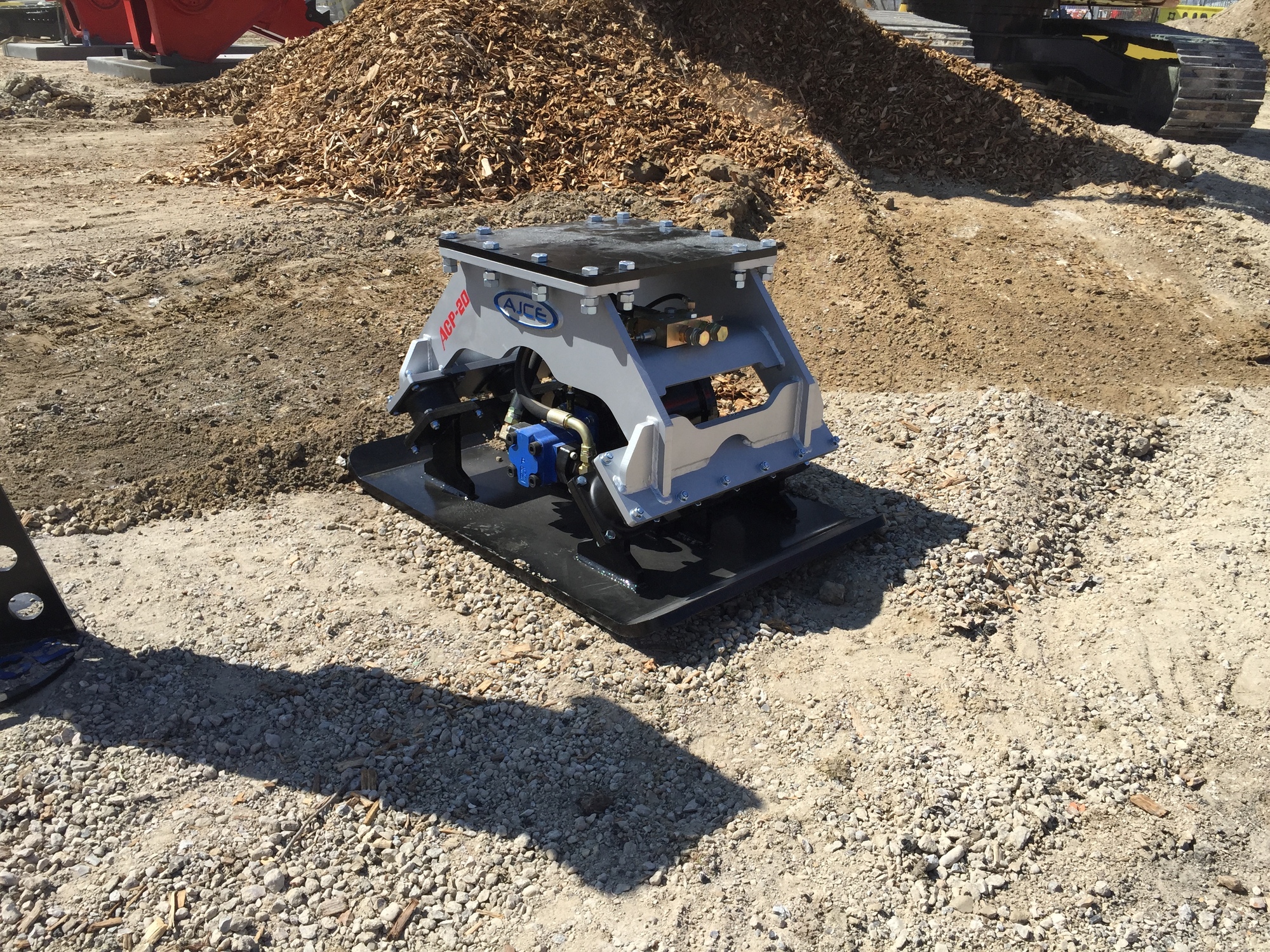 AJCE EUROPE - سيارة للبيع undefined: صورة 256