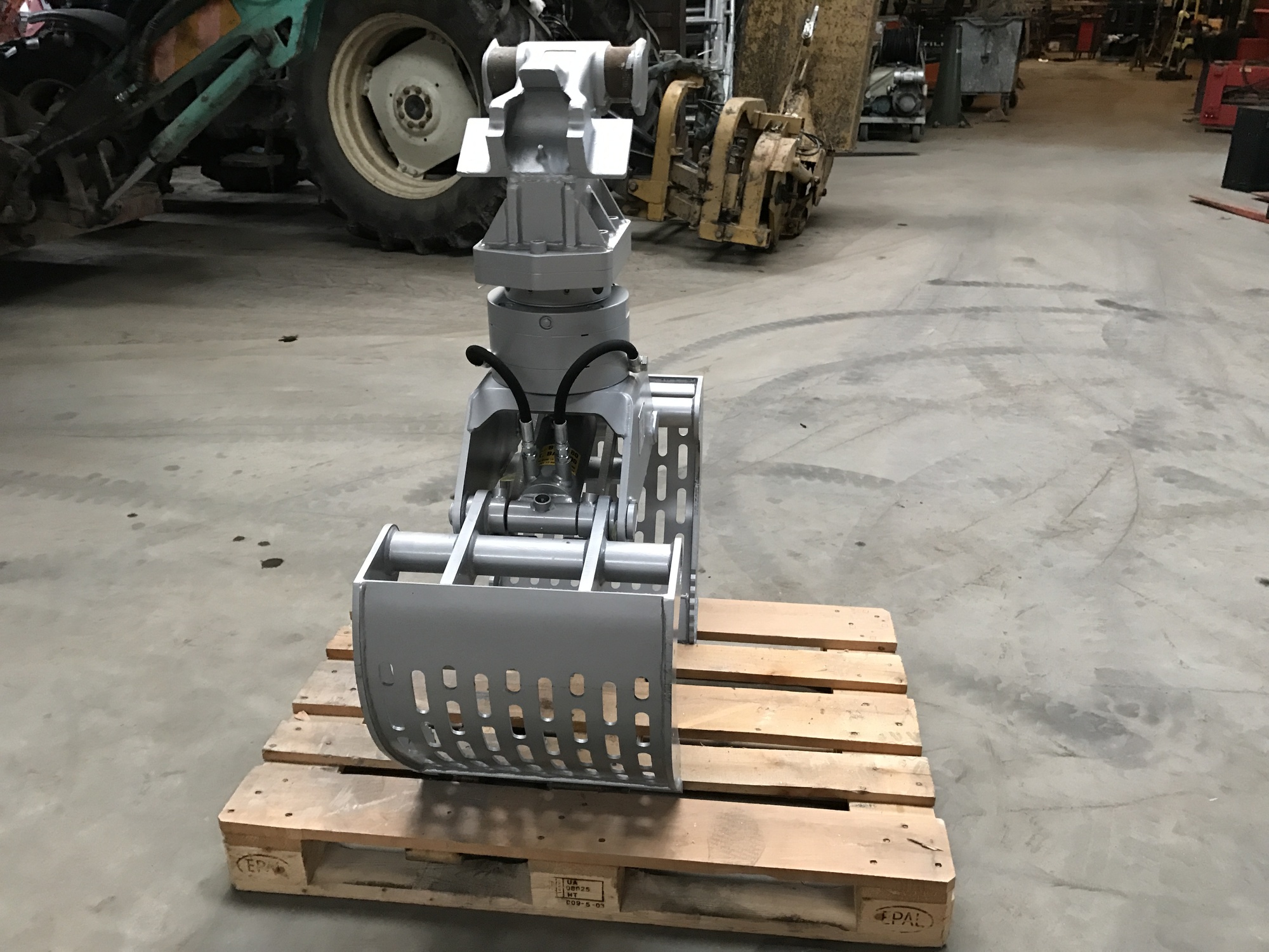 AJCE EUROPE - سيارة للبيع undefined: صورة 165