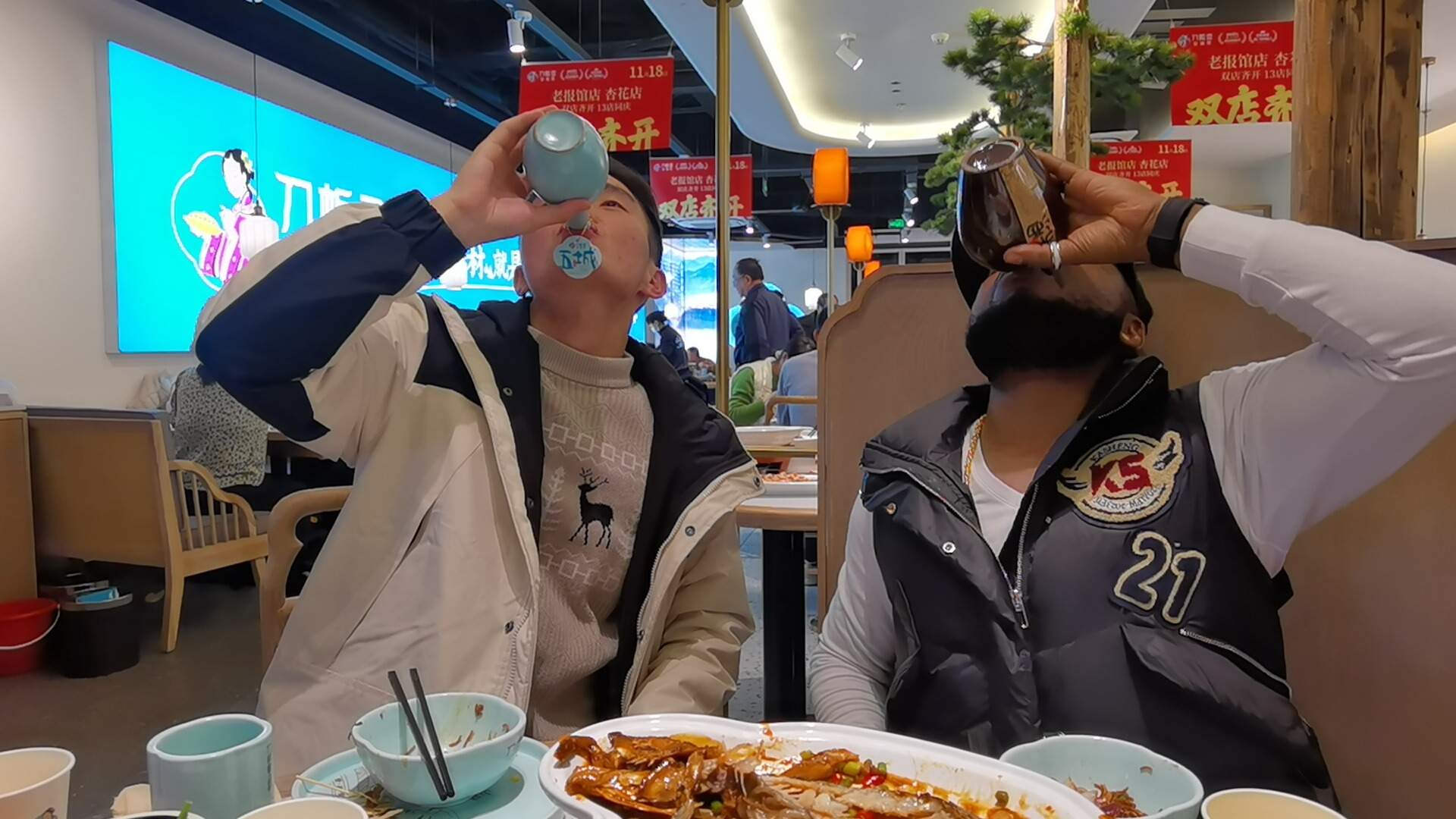 Toaks International Trading Company - آلات الإنشاءات KOMATSU - تكييف هواء undefined: صورة 8