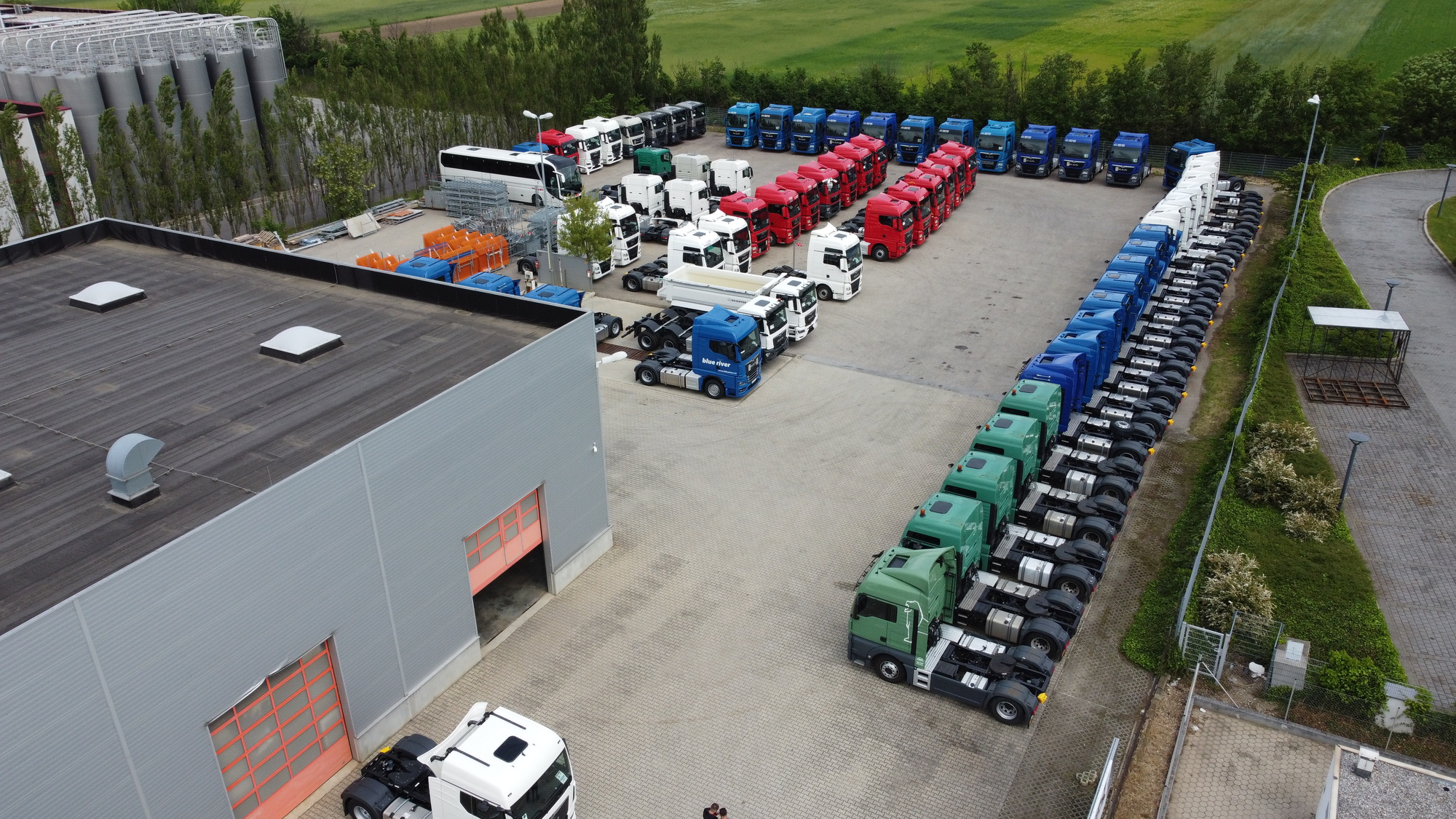MHS Truck Center GmbH undefined: صورة 2