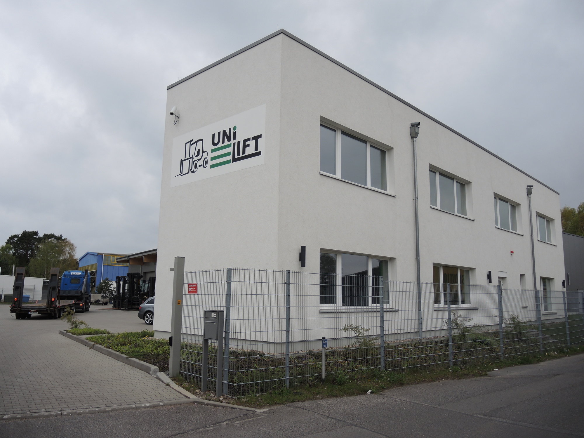 Unilift GmbH&Co.Kg undefined: صورة 2