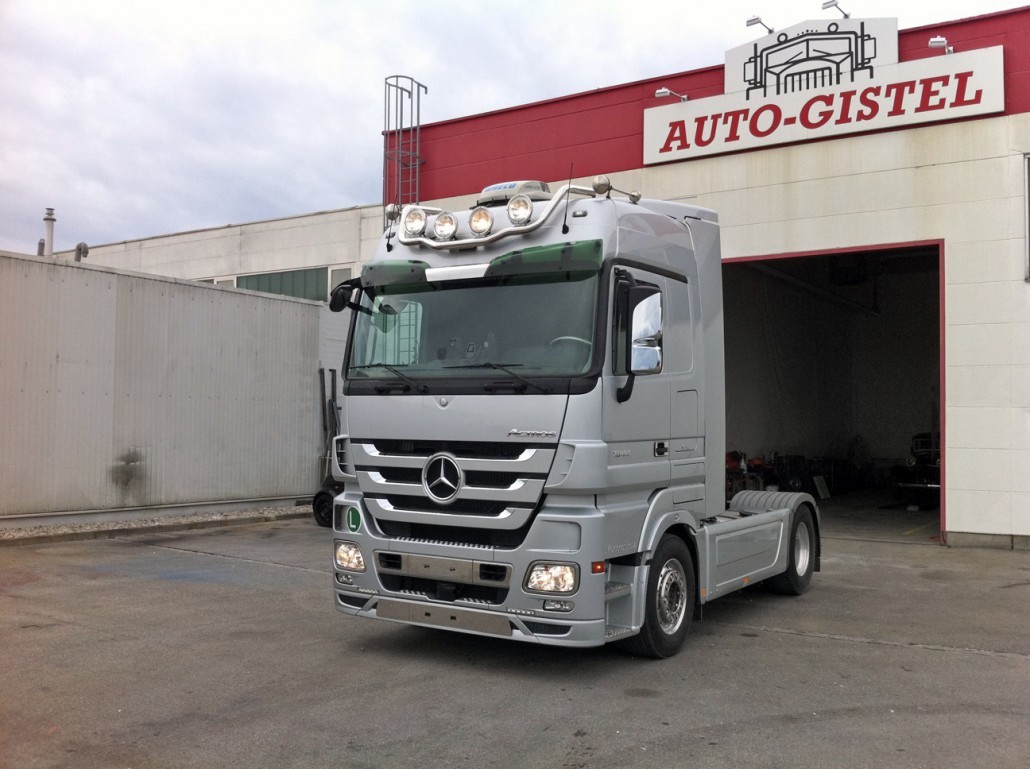 Auto Gistel Nutzfahrzeuge e.K. - شاحنات توصيل مغلقة - علبة التروس: علبة التروس أوتوماتيكية undefined: صورة 1