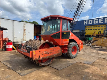 ضاغطة التربة DYNAPAC