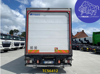 شاحنة ذات مبرد RENAULT D 240