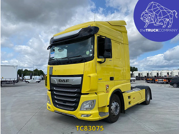مقطورة السحب DAF XF