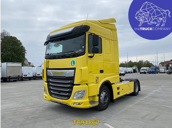 مقطورة السحب DAF XF