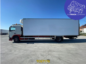 شاحنة ذات مبرد VOLVO FM 330