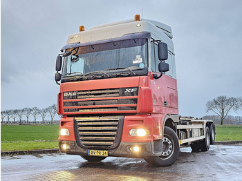 شاحنة برافعة خطافية DAF XF 105 410