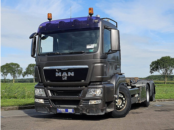 شاحنة بهيكل معدني للمقصورة MAN TGS 26.400