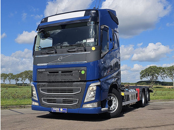 ناقلة حاويات/ شاحنة حاويات VOLVO FH 540