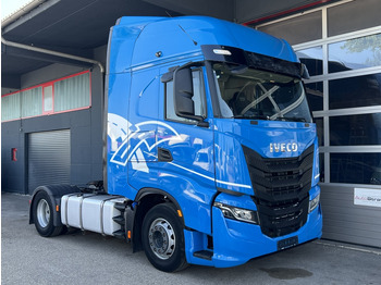 مقطورة السحب IVECO Stralis
