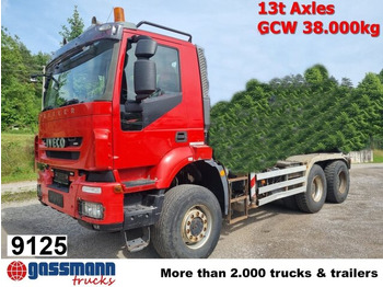 شاحنة بهيكل معدني للمقصورة IVECO Trakker