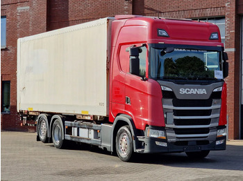ناقلة حاويات/ شاحنة حاويات SCANIA S 500