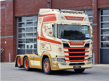 مقطورة السحب SCANIA R 580