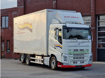 شاحنة صندوقية VOLVO FH13 460
