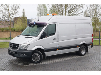 شاحنة بصندوق مغلق MERCEDES-BENZ Sprinter 516