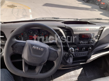 Interior photo 1: شاحنة بصندوق مغلق IVECO DAILY 35S16
