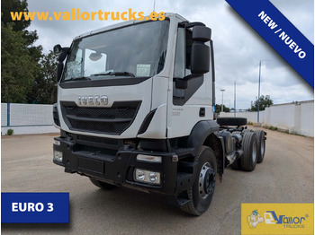 شاحنة IVECO Trakker