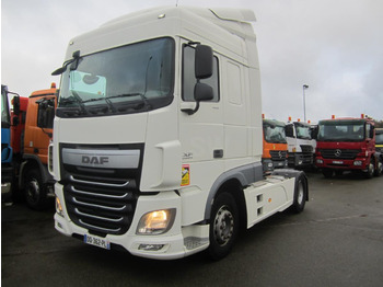 مقطورة السحب DAF XF 105 460