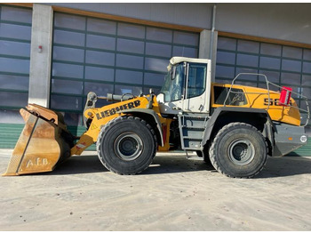 اللودر بعجل LIEBHERR L 566