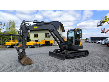 حفار زاحف VOLVO ECR88D