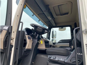 شاحنة ذات ستائر جانبية MAN TGM 18.290: صورة 5