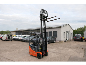 رافعة شوكية كهربائية TOYOTA