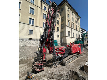 ناقلة الأكوام HÜTTE