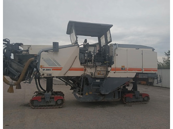 ماكينة الكشط على البارد WIRTGEN