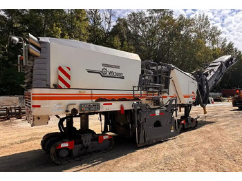 ماكينة الكشط على البارد WIRTGEN