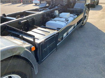 شاحنة بهيكل معدني للمقصورة MAN 26.320 TGA 6x2 MAN 26.320 TGA 6x2: صورة 4