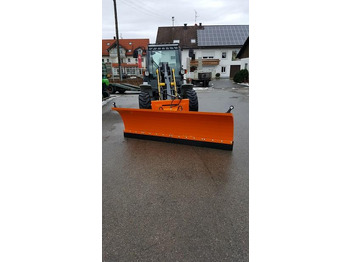 كاسحة ثلوج KOMATSU