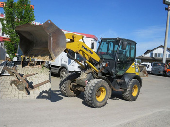 اللودر بعجل KOMATSU WA80