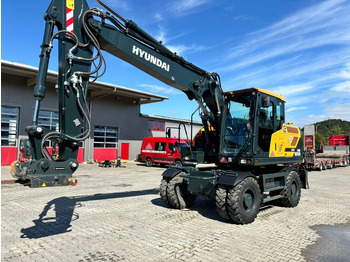 حفار ذو عجلات HYUNDAI