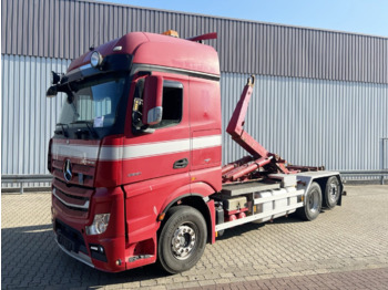 شاحنة برافعة خطافية MERCEDES-BENZ Actros 2551