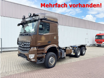 شاحنة بهيكل معدني للمقصورة MERCEDES-BENZ Arocs 3351