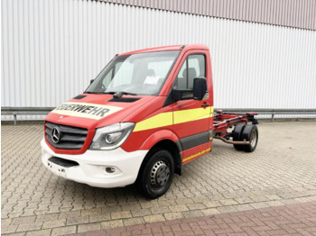 شاحنة بهيكل معدني للمقصورة MERCEDES-BENZ Sprinter 516