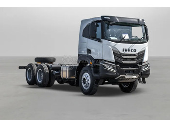 شاحنة بهيكل معدني للمقصورة IVECO T-WAY