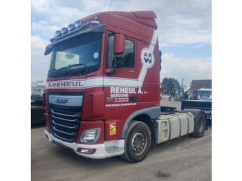 مقطورة السحب DAF XF 440