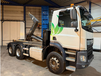 شاحنة برافعة خطافية DAF CF 460