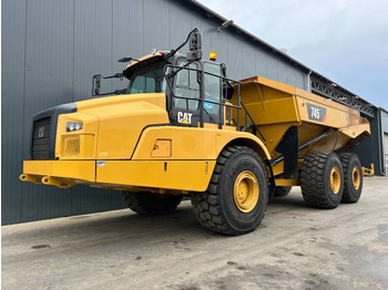 شاحنة مفصلية CATERPILLAR 745