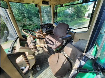 جرار JOHN DEERE 6910: صورة 2