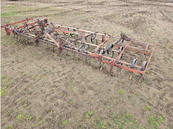 آلة حراثة MASSEY FERGUSON