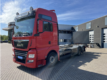 ناقلة حاويات/ شاحنة حاويات MAN TGX 26.500