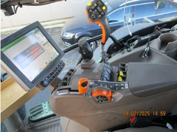 جرار John Deere 6195R: صورة 2