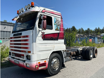 شاحنة بهيكل معدني للمقصورة SCANIA R143