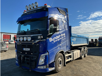 شاحنة برافعة خطافية VOLVO FH 540