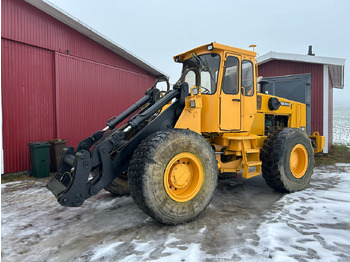 اللودر بعجل VOLVO L90